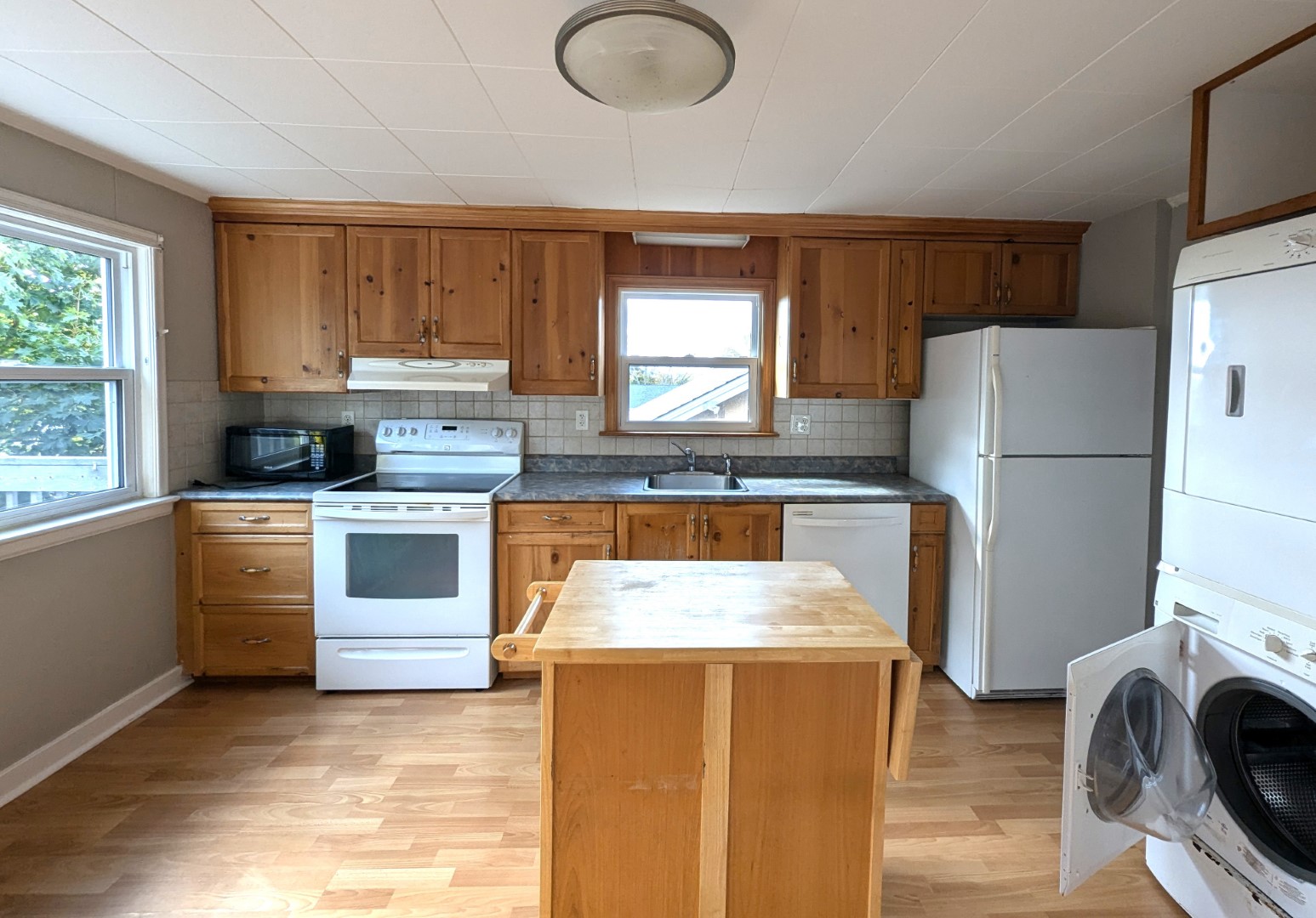 Halifax Quality Homes Ltd. Edinburgh Street, Halifax 24103